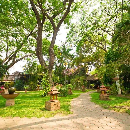 Secret Garden Chiangmai Hotel San Kamphaeng Bagian luar foto