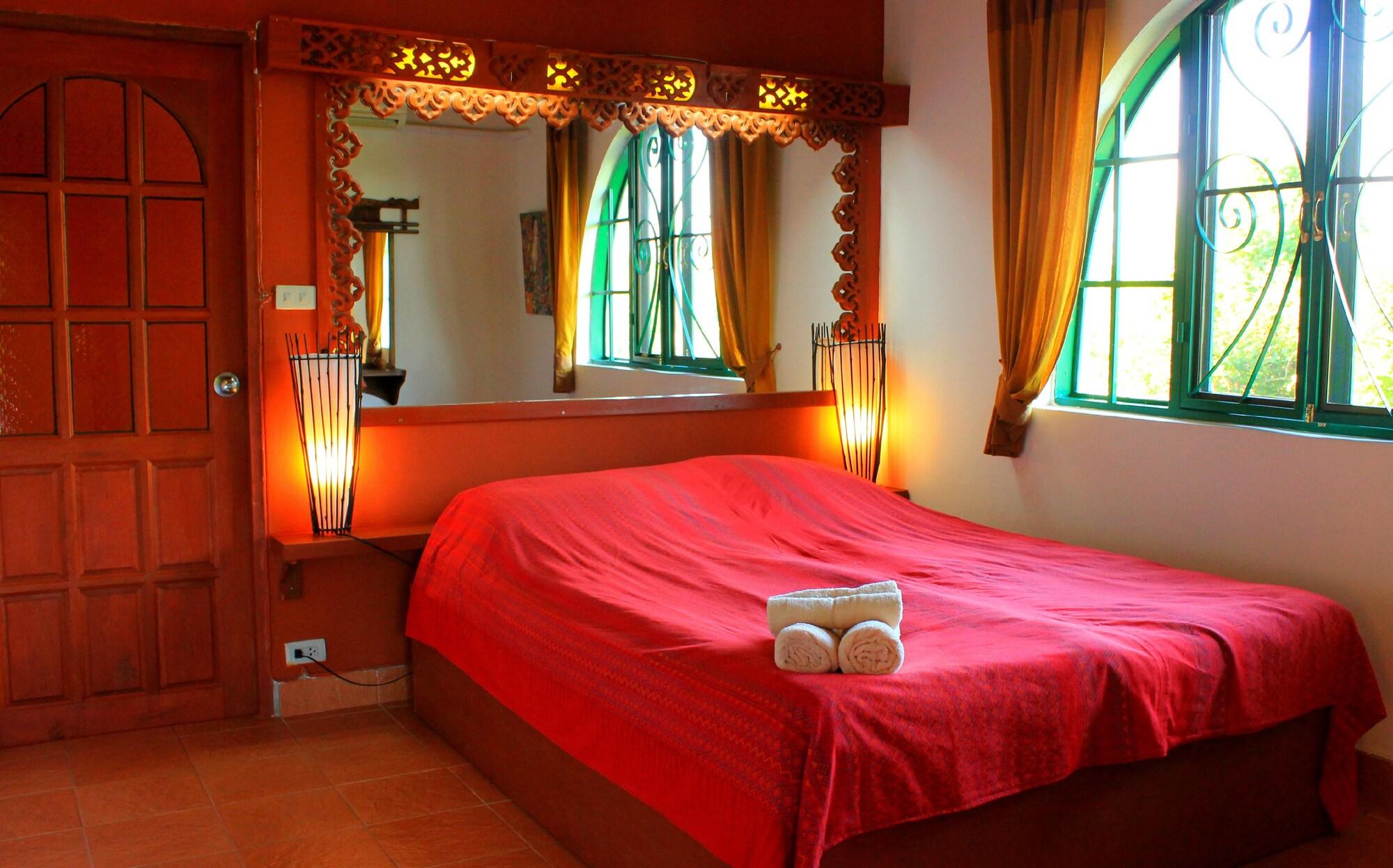 Secret Garden Chiangmai Hotel San Kamphaeng Bagian luar foto