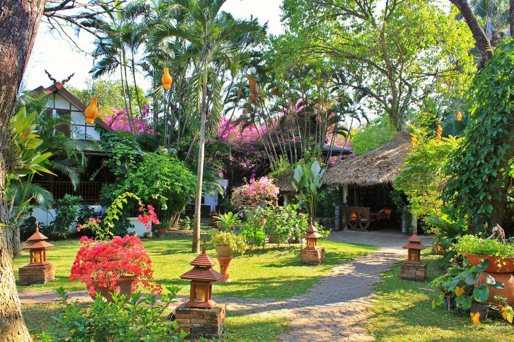 Secret Garden Chiangmai Hotel San Kamphaeng Bagian luar foto