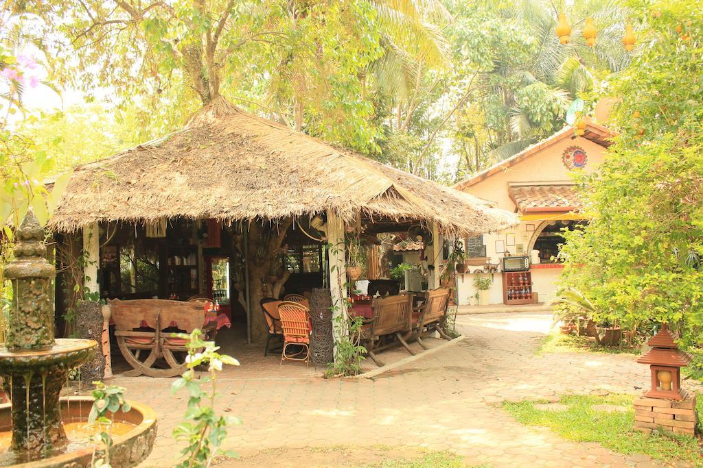 Secret Garden Chiangmai Hotel San Kamphaeng Bagian luar foto
